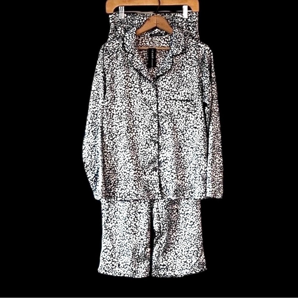 Tart 2 Pc Pajamas Set Long Sleeve & Pants Black & White Satin NEW WITH TAGS - Picture 1 of 10
